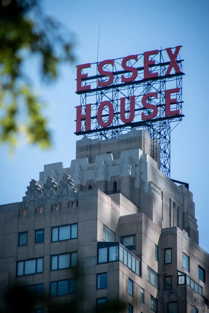 Essex House Schriftzug auf Gebäude vom Central Park aus fotografiert