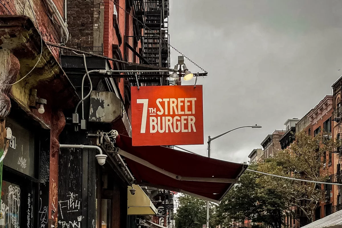 7th Street Burger Schild