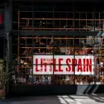 Schriftzug Mercado Little Spain