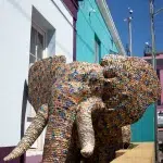 Bunter Elefant aus Getränkedeckeln in Bo-Kaap
