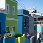 Bunte Häuser in Grün und blau in Bo-Kaap