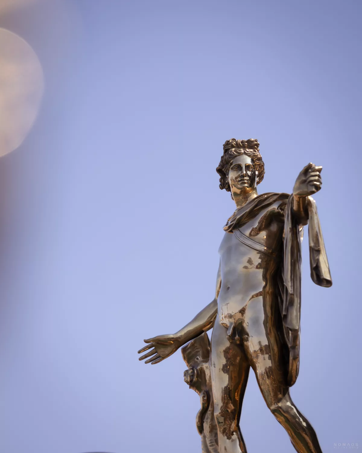 Römische goldene Figur