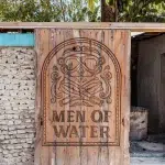 Men of Water Eingangstür zur Tauchschule auf den Malediven