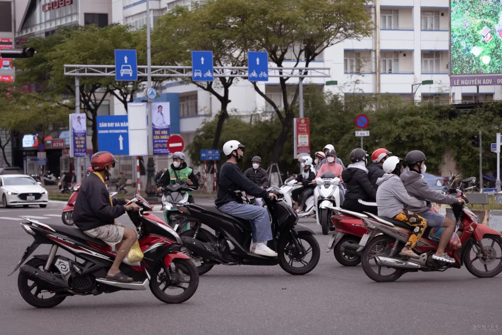 Moped Fahrer auf den Straßen Da Nang, die wir während unserer Vietnam Reise gesehen haben