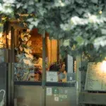 Eingang von einem Café in Nakazakicho