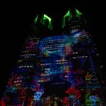 Lichtschow am Tokyo Metropolitan Government Building auf Tokio Reise