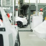 Liberty Walk Laden mit Auto