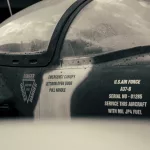 Cockpit eines Militärflugzeugs der US Air Force