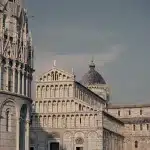 Das Baptisterium, Dom und schiefe Turm in Pisa im Piazza dei Miracoli