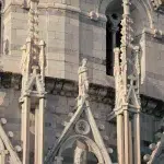 Verzierungen an der Kuppel des Baptisteriums in Pisa