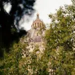 Blick auf den Petersdom vom deutschen Friedhof