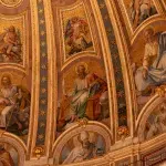 Gemälde in der Kuppel des Peterdoms