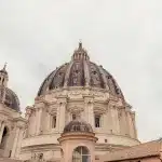 Kuppel des Peterdoms im Vatikan