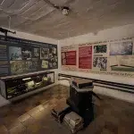 Eine Ausstellung in Bunk'Art 2, die die Überwachung und Unterdrückung während der kommunistischen Zeit Albaniens dokumentiert.