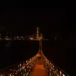 Erleuchtete Capilano Suspension Bridge in Vancouver