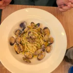 Teller mit Pasta und Muscheln im Robba da Matti