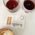 Tassen Kaffee und Beschreibung des Kaffees im Café Once in Oaxaca