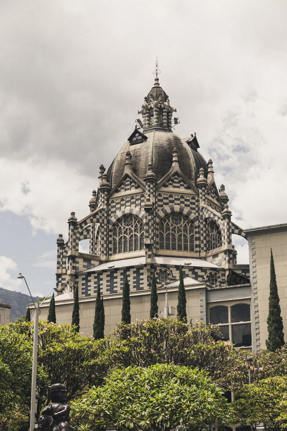 Palacio de la Cultura Rafael Uribe Uribe – markantes Gebäude mit Kuppel an der Plaza Botero in Medellín