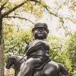 otero-Skulptur Reiter auf dem Pferd auf der Plaza Botero in Medellín, Kolumbien