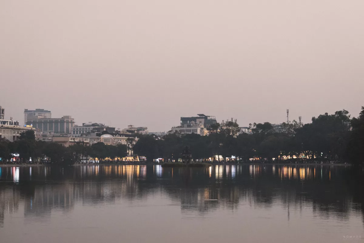 Blick auf den Hoan-Kiem-See in Hanoi