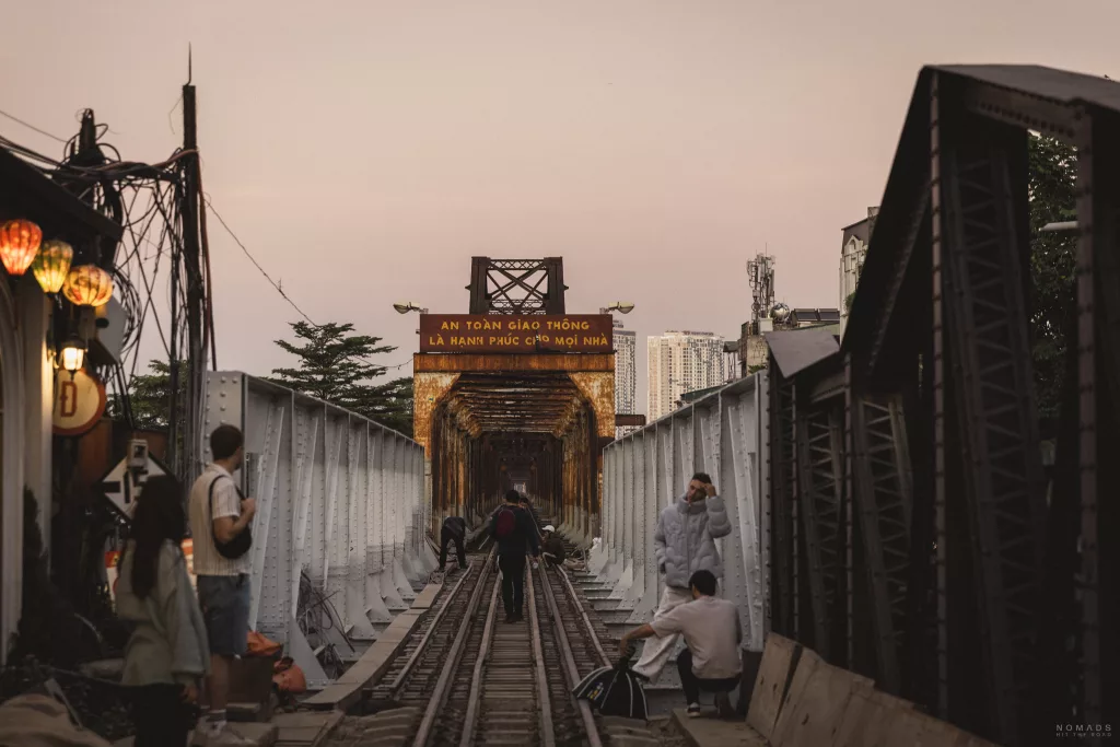 Hanoi Sehenswuerdigkeiten Long Bien Railway Station Hanoi Sehenswürdigkeiten: Unsere Highlights, Tipps und was wir uns sparen würden