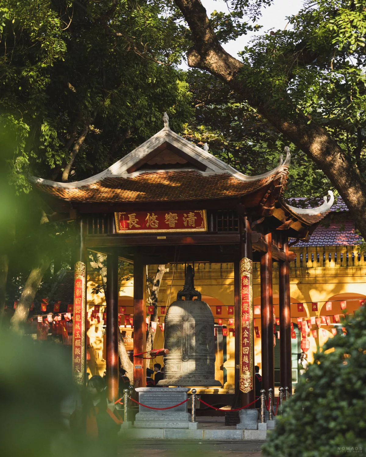 Glocke in einem Pagode in Hanoi