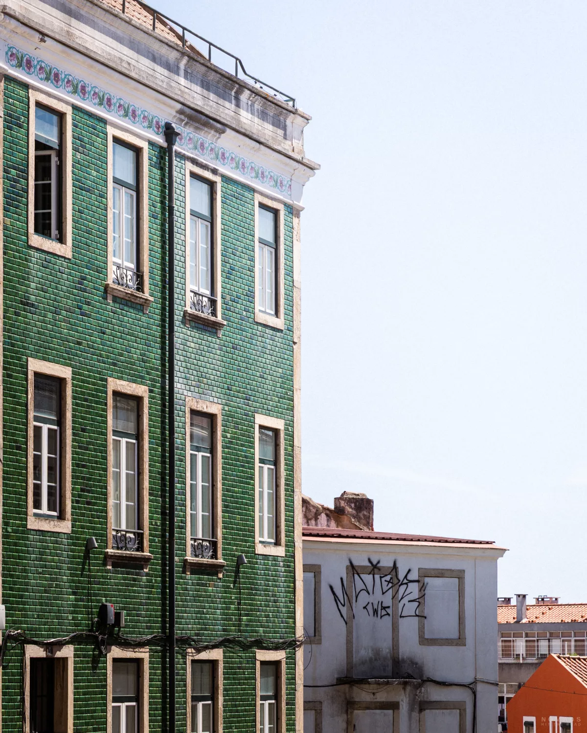 Portugal_Lissabon_grüne Fassade