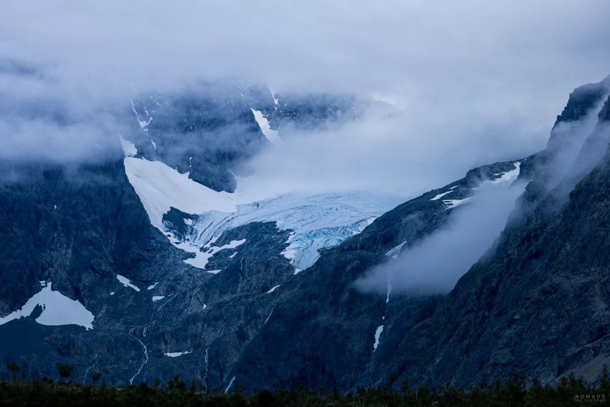 Blick auf den Gletscher Blåisvatnet in den Lyngenalpen